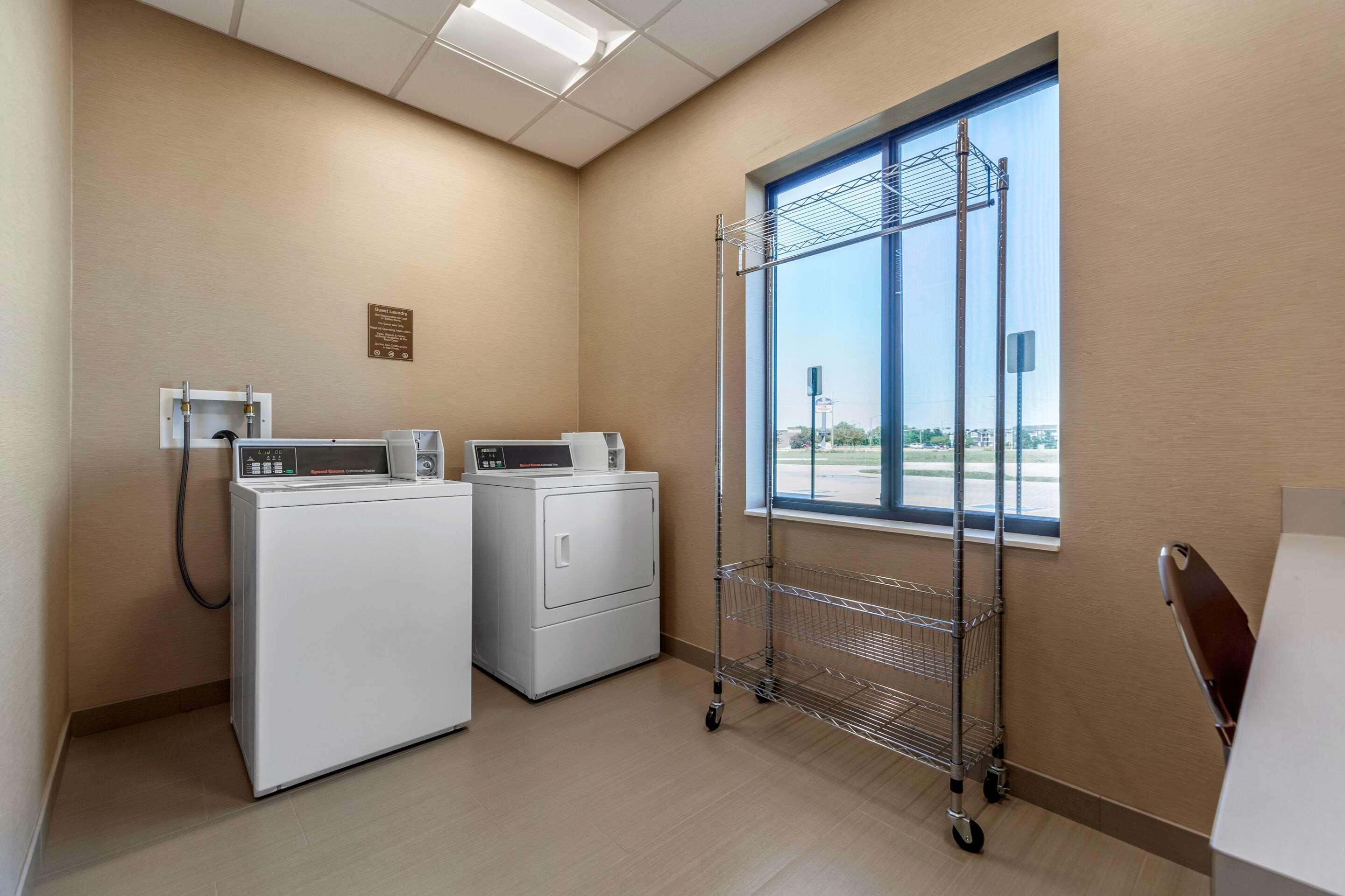 גראנד איילנד Comfort Suites מראה חיצוני תמונה
